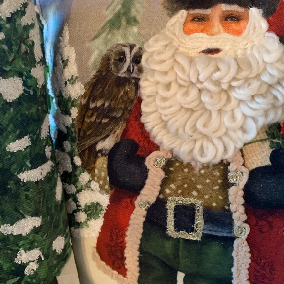 2 CHRISTMAS PILLOWS, BEAUTIFUL yarn WHITE beard, trim for robe and boots. - Picture 3 of 7